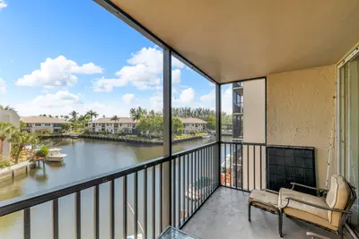 6 ROYAL PALM Way 307, Boca Raton – Condominium for sale