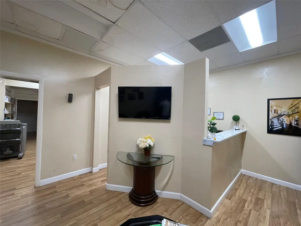 Photo 4 at 4700 W PROSPECT Road 103, Fort Lauderdale