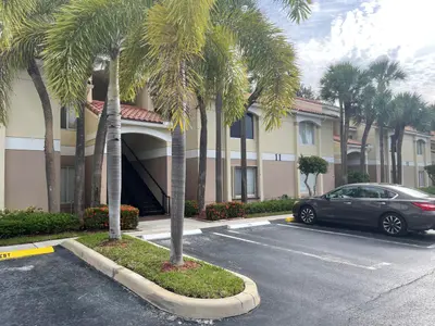 815 W BOYNTON BEACH Boulevard 11-203, Boynton Beach – Condominium for rent