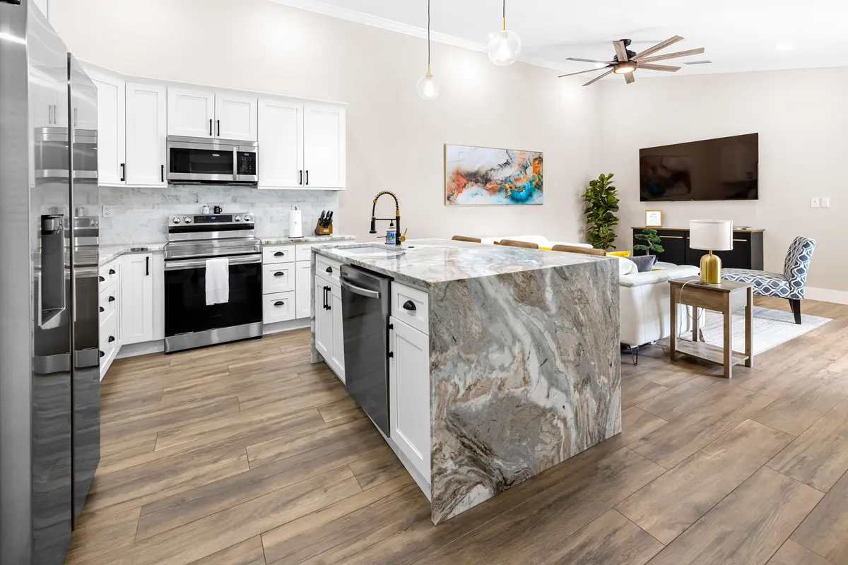 R-2827 at 1672 Hawthorne Place, Wellington