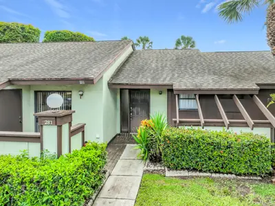 281 AMBER Court, Royal Palm Beach – Villa for sale