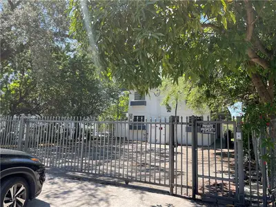 1052 NW 4TH Street 4, Miami – Apartment for rent