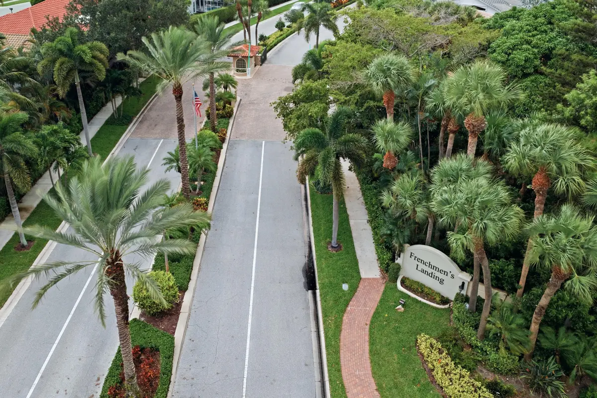 Community Entrance at 12871 La Rochelle Circle, Palm Beach Gardens