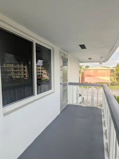 100 Kingswood, West Palm Beach – Condominium for sale