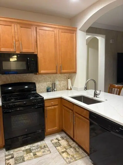 KITCHEN at 118 EVERGRENE Parkway, Palm Beach Gardens