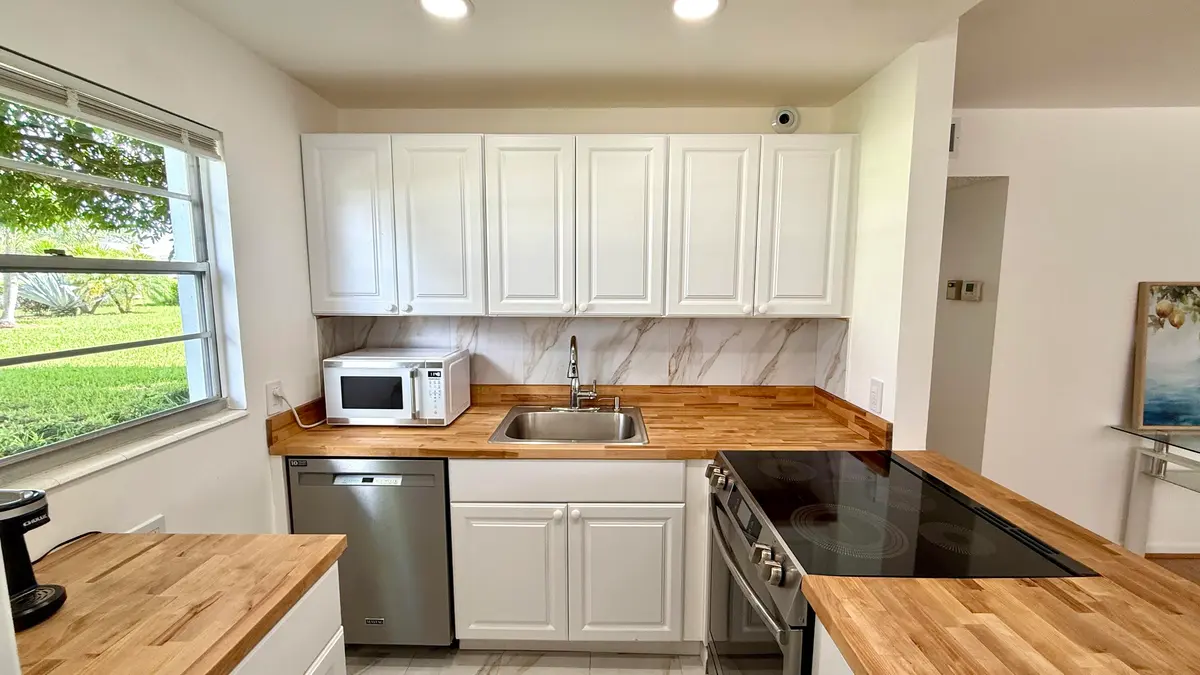 Kitchen at 114 OAKRIDGE I 114, Deerfield Beach