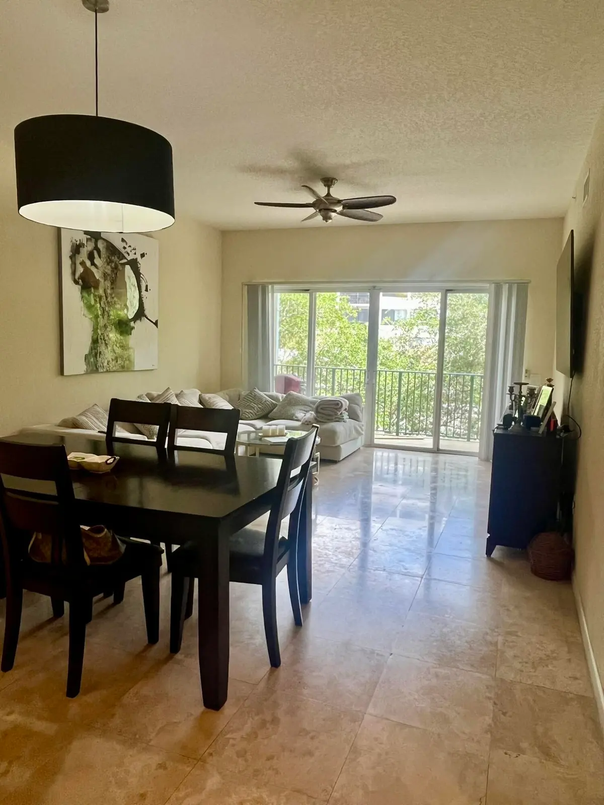 new LR 3 at 1640 PRESIDENTIAL Way 307, West Palm Beach