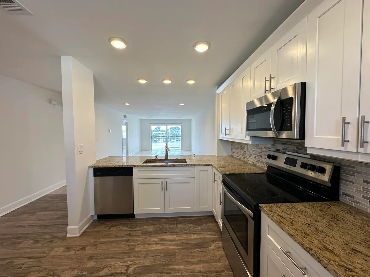 Kitchen at 309 Lake Circle 202, North Palm Beach