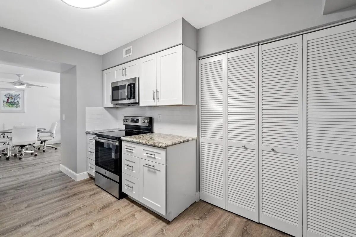 Kitchen at 950 Egret Circle 5206, Delray Beach