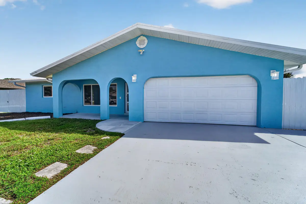 8_dsc00857 at 242 SE Duxbury Avenue, Port St. Lucie