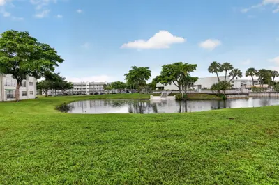 8100 Sunrise Lakes Boulevard 109, Sunrise – Condominium for sale