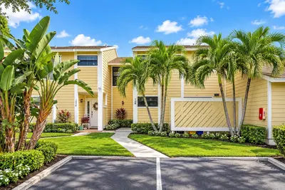 502 Lakewood Drive 10B, Jupiter – Condominium for sale