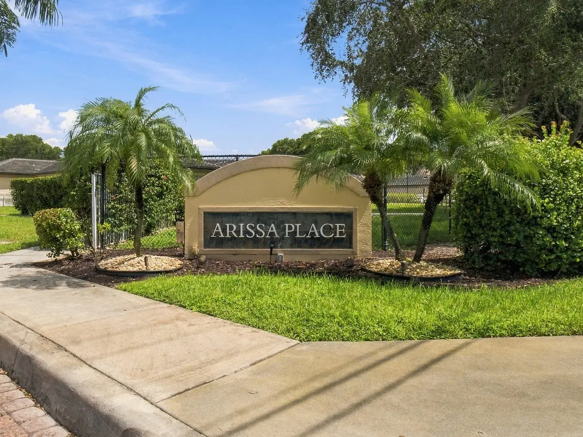 P1157769-EDIT-V2-2200PX-FIX at 2020 GREENVIEW SHORES Boulevard 109, Wellington