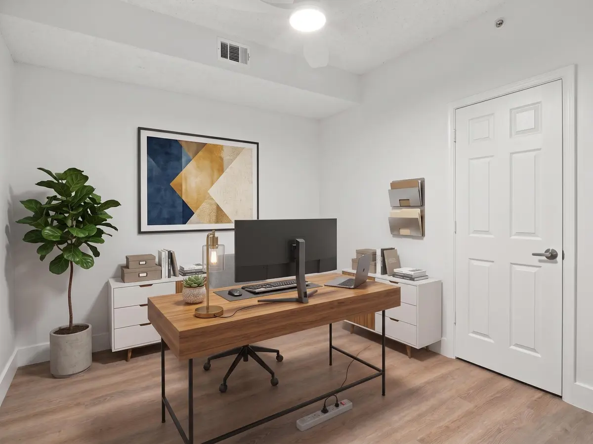 Stage-Office at 2020 GREENVIEW SHORES Boulevard 109, Wellington