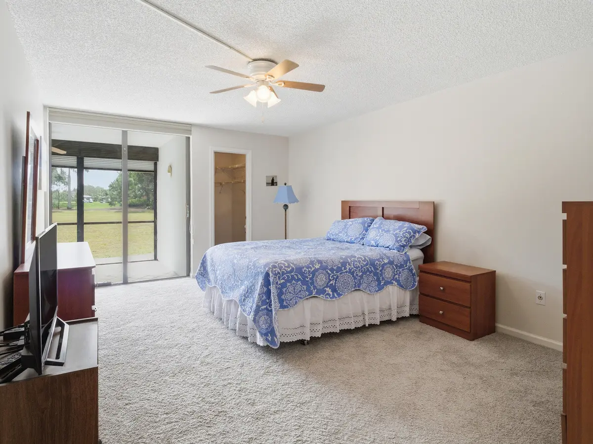 WOODLANDS-PGA-7 at 5390 WOODLAND LAKES Drive 104, Palm Beach Gardens