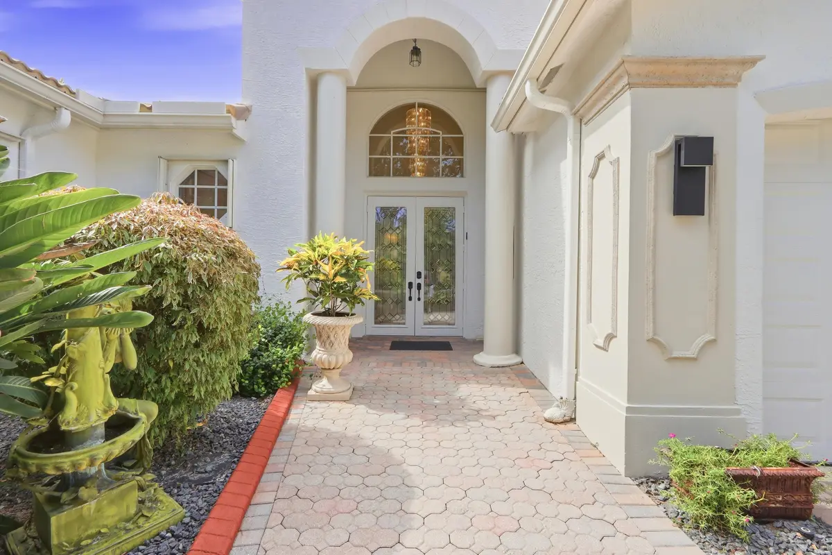 Front Entrance at 6812 Molakai Circle, Boynton Beach