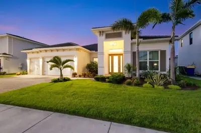 5003 SW Winchester Drive, Stuart – Single Family Residence for sale