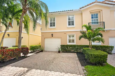 442 Capistrano Drive, Palm Beach Gardens – Townhouse for sale