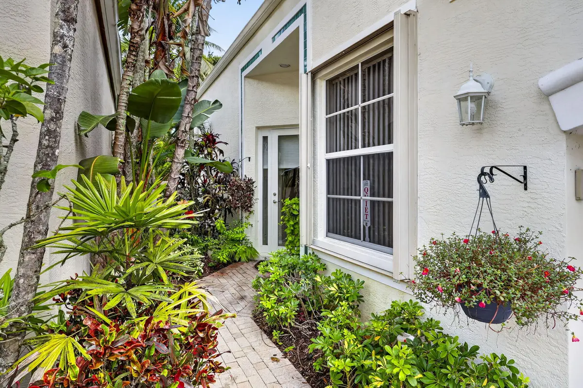 10-web-or-mls-BS1A8625 at 7670 JASMINE Court, West Palm Beach