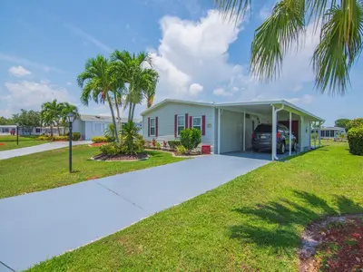8471 Schefflera Court, Port St. Lucie – Manufactured Home for sale