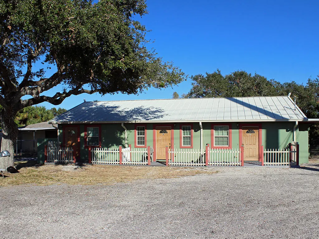 apt2 at 4004 N US HIGHWAY 1, St. Lucie Village