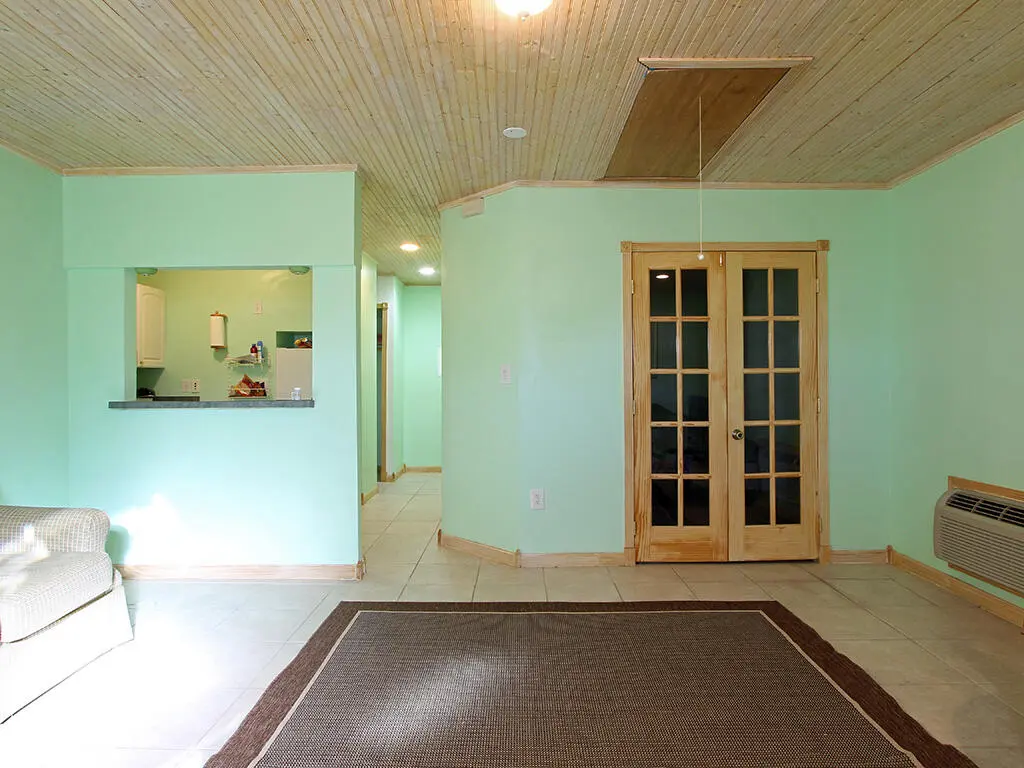 apt4 at 4004 N US HIGHWAY 1, St. Lucie Village