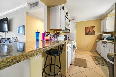 710 NE 7th Street 207, Boynton Beach – Condominium for sale