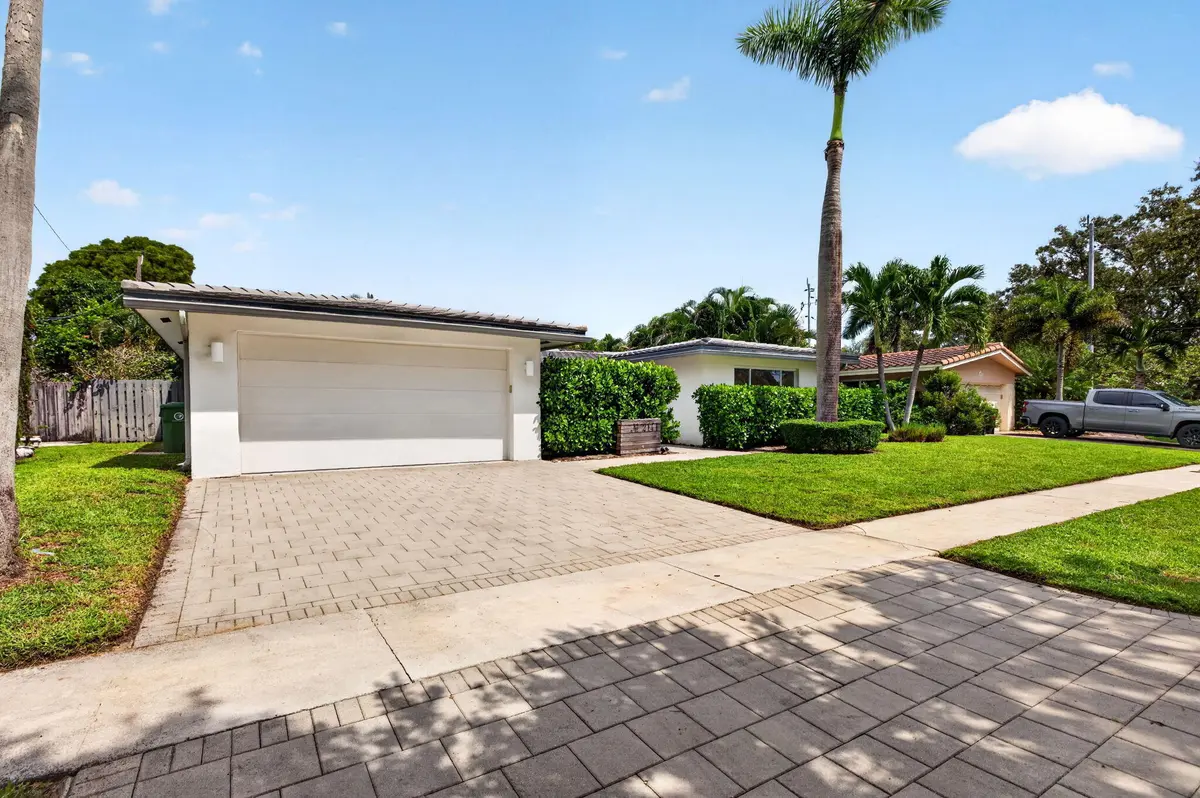 1-web-or-mls-b699A0394 at 2141 NE 62ND Court, Fort Lauderdale