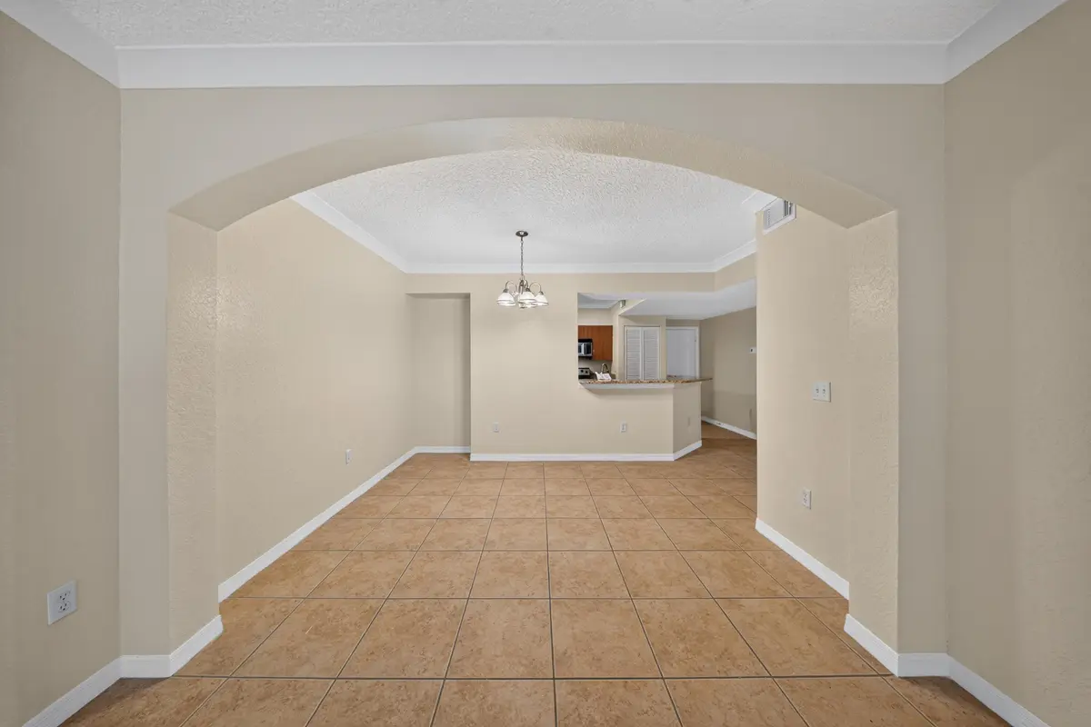 2 living at 150 SW Peacock Boulevard 26-102, Port St. Lucie