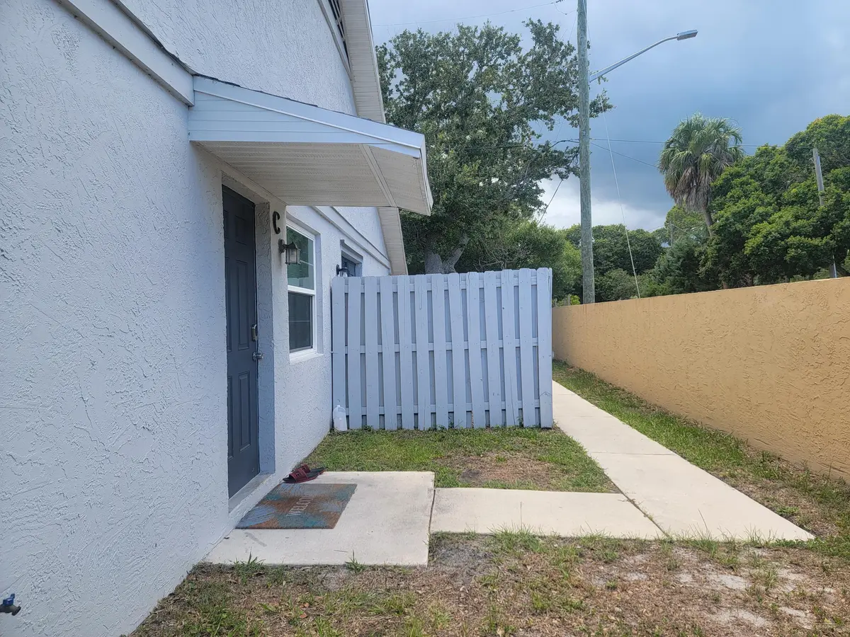 2001 Oleander Blvd Apt C Ext Entrance at 2001 Oleander Boulevard C, Fort Pierce