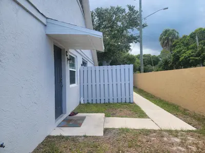2001 Oleander Boulevard C, Fort Pierce – Townhouse for sale