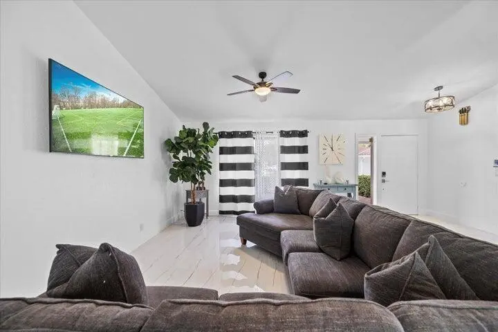 B5 at 13950 BARBERRY Court, Wellington