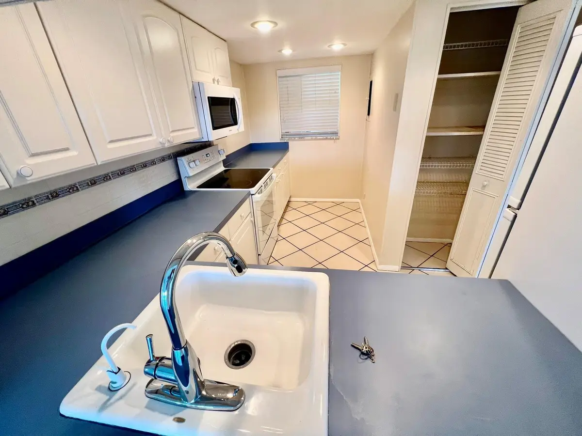 Photo 5 at 9450 Poinciana Place 416, Davie