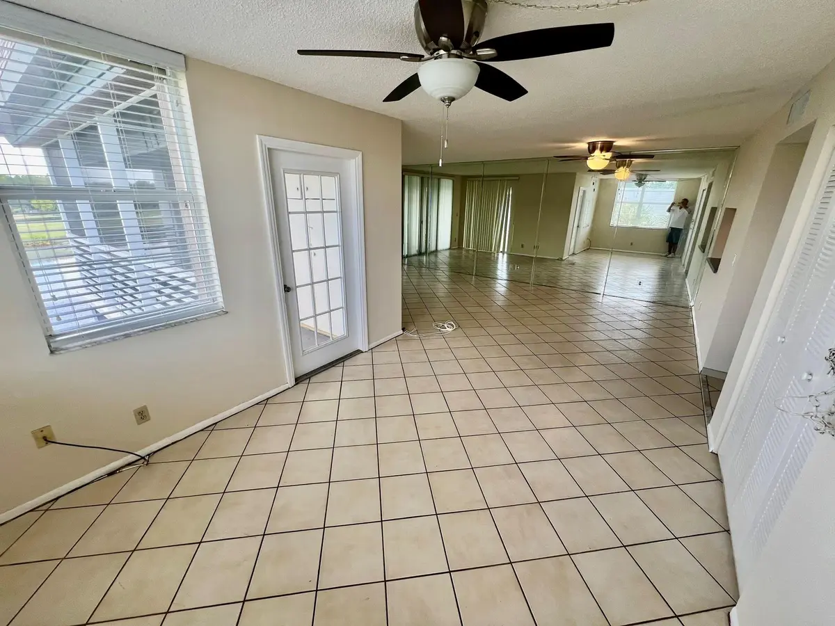 Photo 6 at 9450 Poinciana Place 416, Davie
