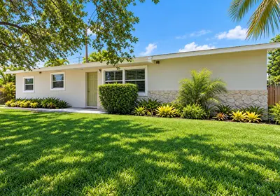1963 HIGHLAND Drive, North Palm Beach – Single Family Residence for sale