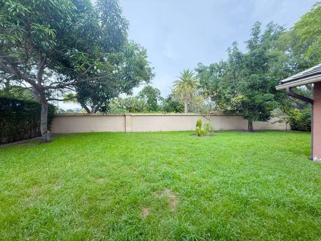 WhatsApp Image 2026-07-05 at 15.25.09 (5 at 4555 NW 88TH Terrace, Coral Springs