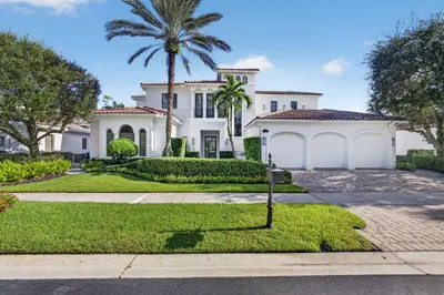 213 Via Palacio, Palm Beach Gardens – Single Family Residence for sale