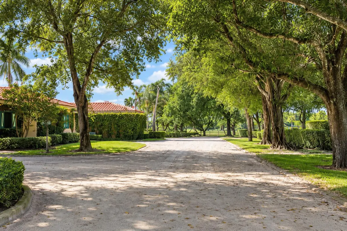 9D861338-496F-4160-9F0B-AD35E05F7B8F at 3206 OLDE HAMPTON Drive, Wellington