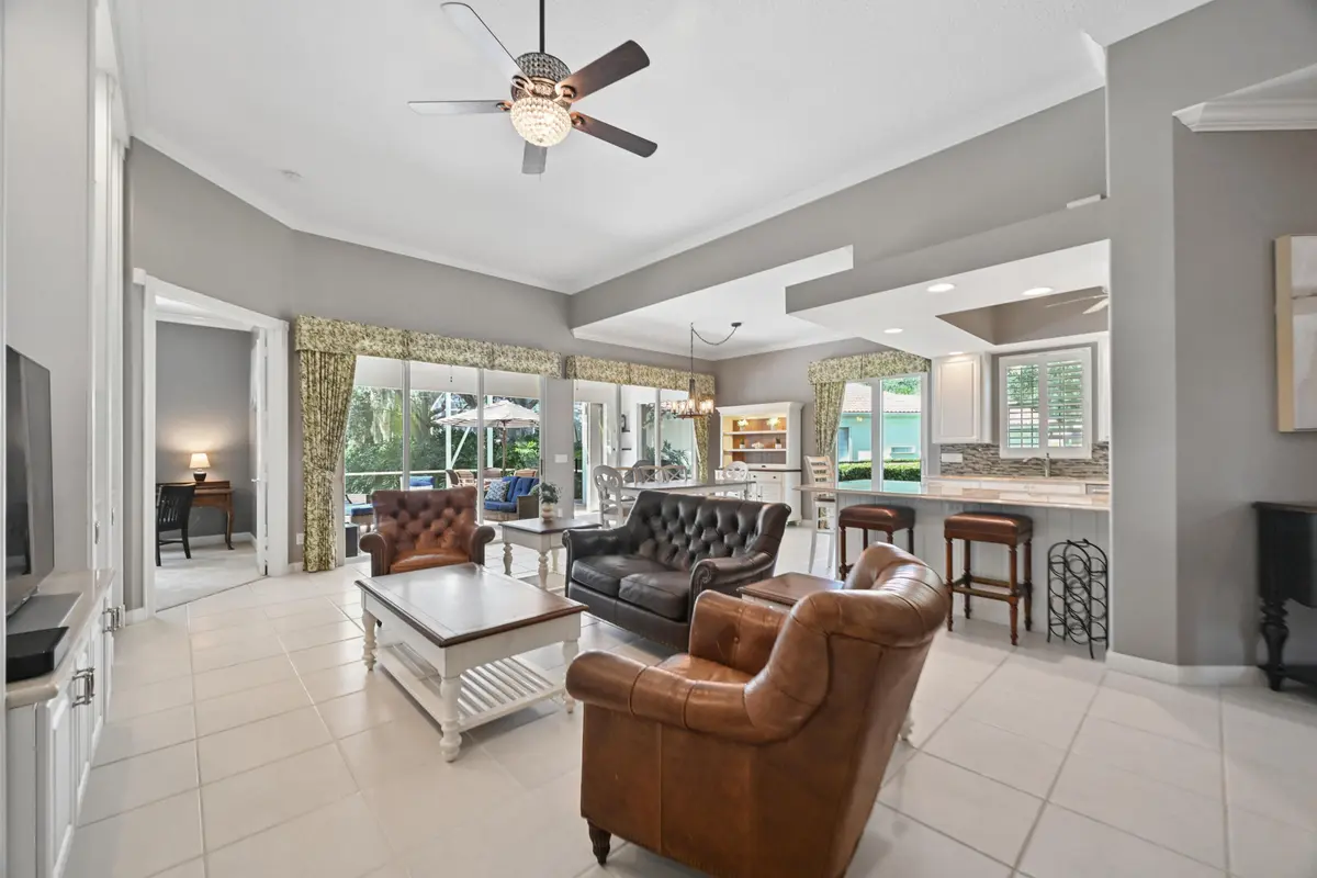 04_beyc6aac5df518349 at 9400 SW Wedgewood Lane, Stuart