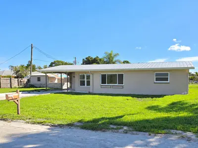 4651 SE CHATHAM Avenue, Stuart – Single Family Residence for sale