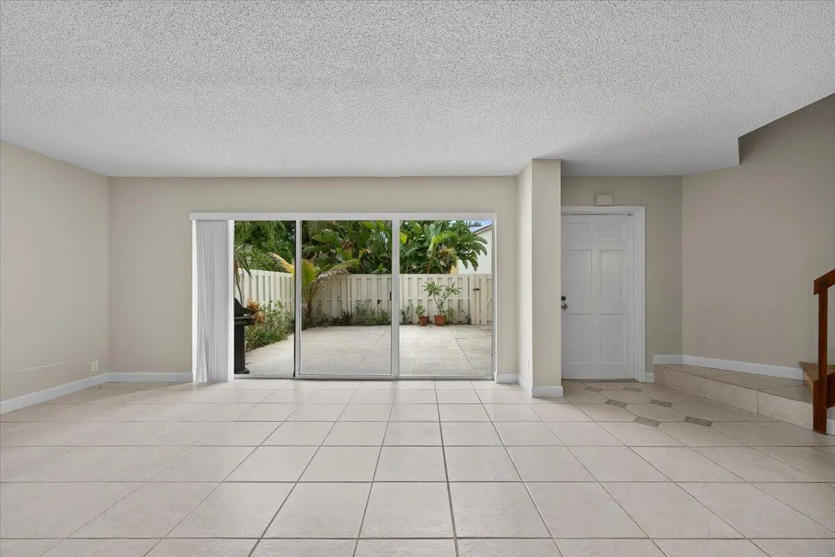 Living Room at 251 SEABREEZE Circle, Jupiter