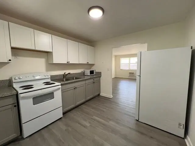 1855 kit2 at 1845 DILLONE Lane, Juno Ridge