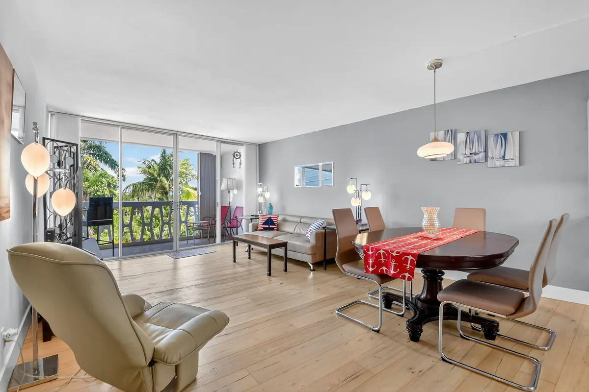 14-web-or-mls-DSC_9071 at 2505 S Ocean Boulevard 305, Palm Beach
