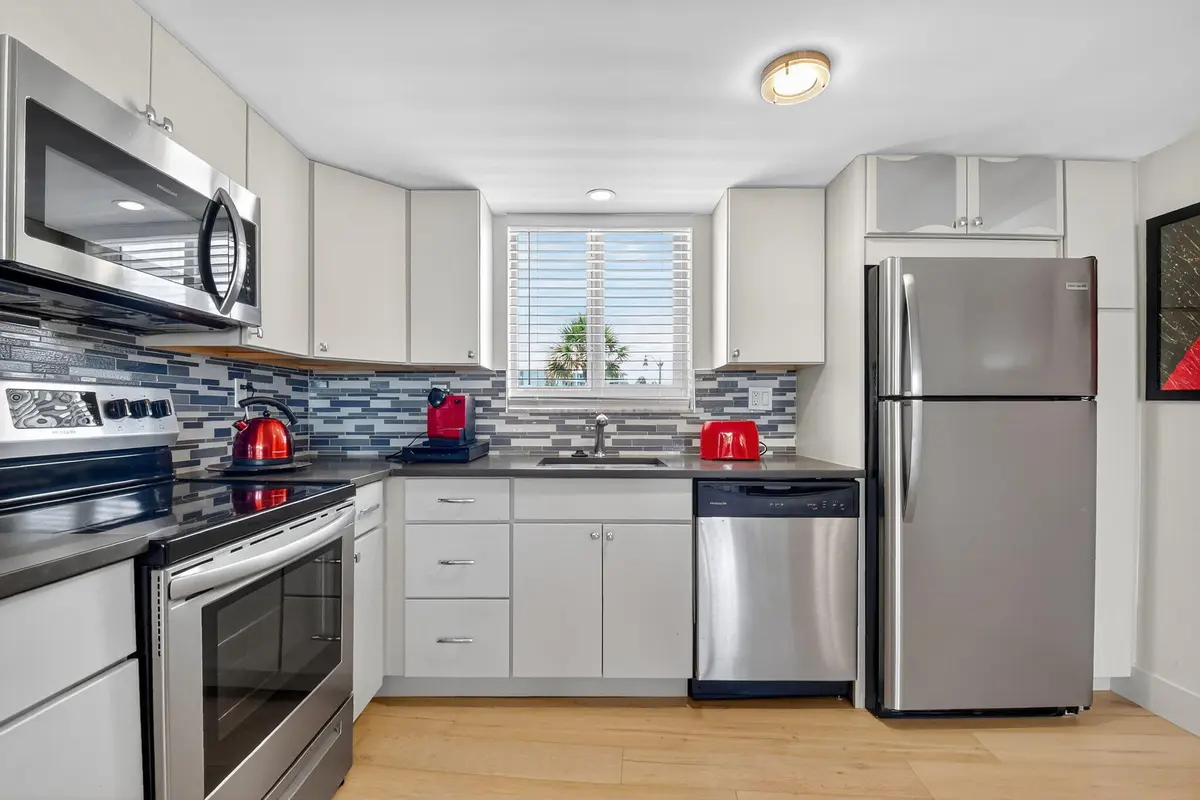 12-web-or-mls-DSC_9085 at 2505 S Ocean Boulevard 305, Palm Beach