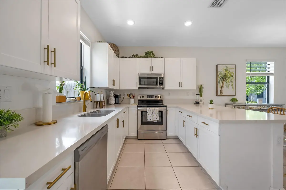 Photo 4 at 1622 SW 28TH Court, Fort Lauderdale