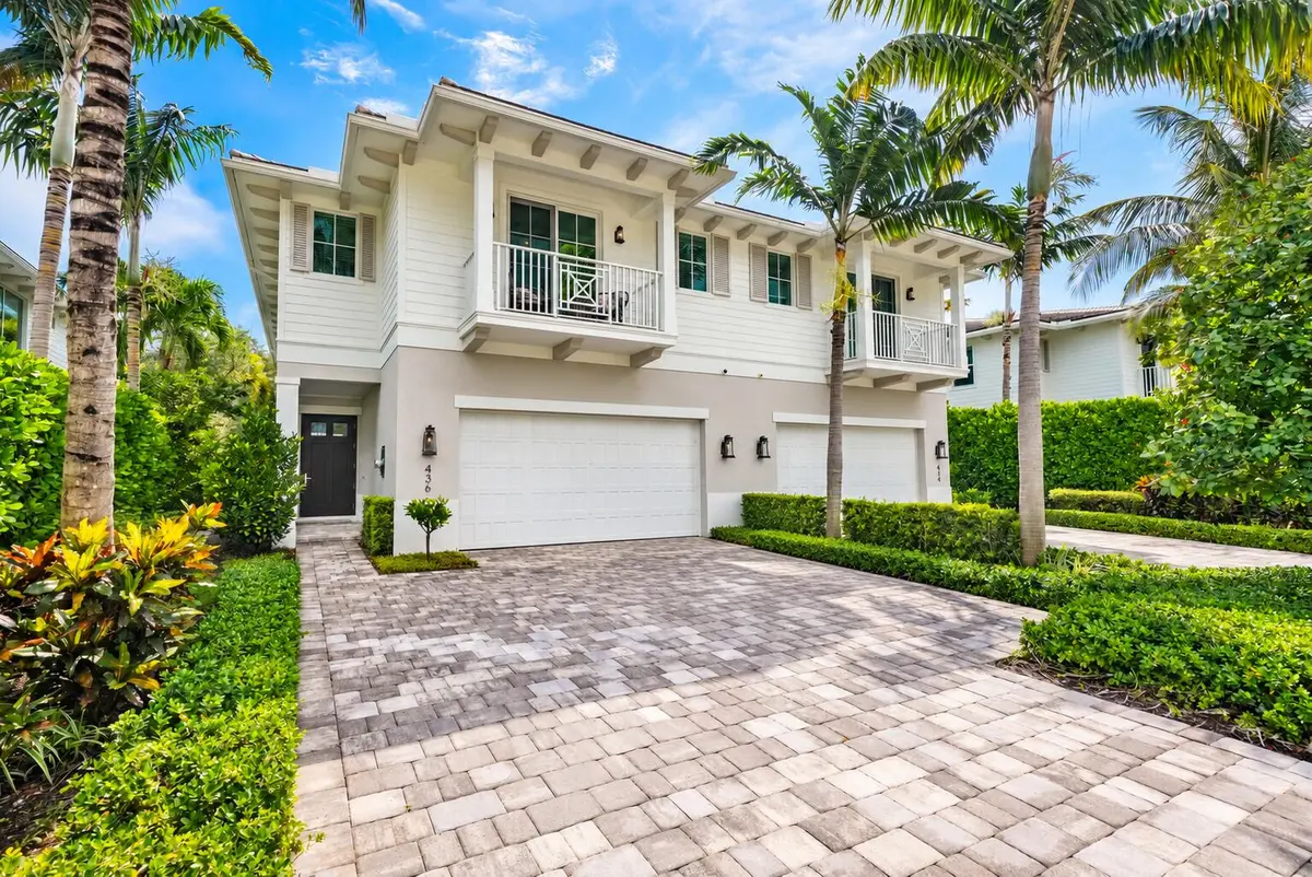 Front Exterior at 436 NE WAVECREST Way, Boca Raton