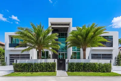 414 ROYAL PLAZA Drive, Fort Lauderdale – Single Family Residence for sale