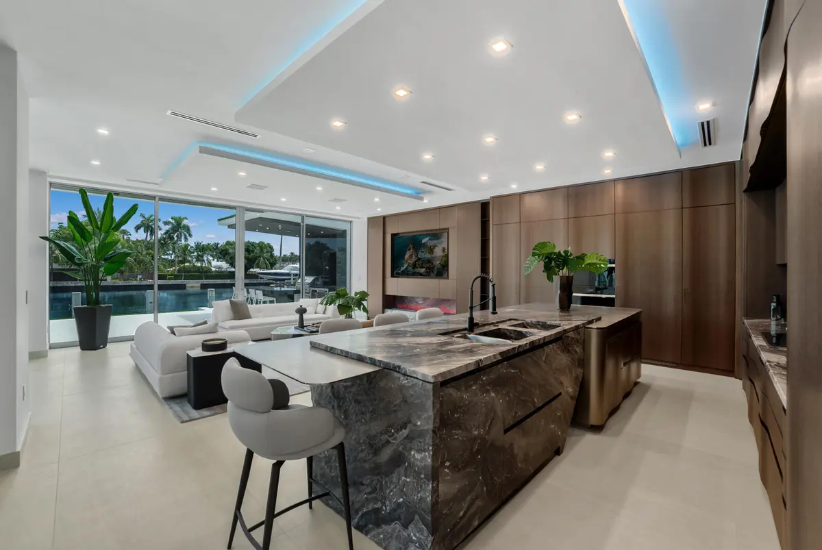 DSC05137-MLS at 414 ROYAL PLAZA Drive, Fort Lauderdale