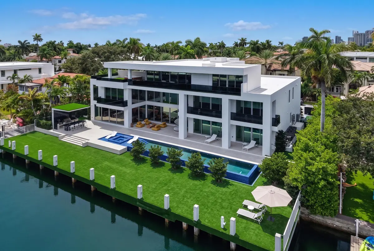 DJI_20260902015952_0208_D-MLS at 414 ROYAL PLAZA Drive, Fort Lauderdale