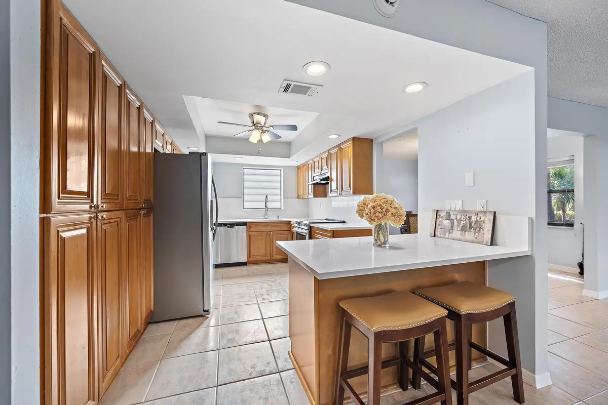 148 Weybridge Cir apt c-12 at 148 WEYBRIDGE Circle C, Royal Palm Beach